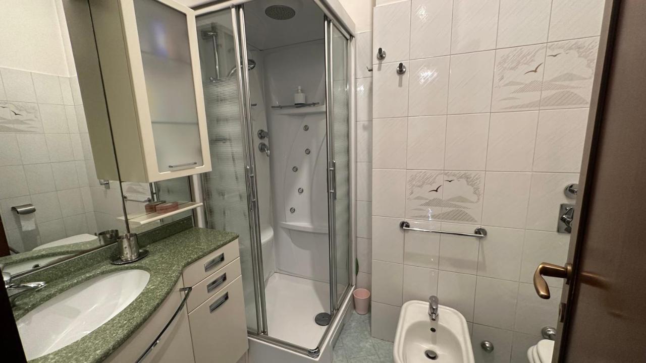 Dehomes - Two Bedrooms, Terrace, Wi-Fi, Tram To Centre & Rho Fiera Mailand Exterior foto