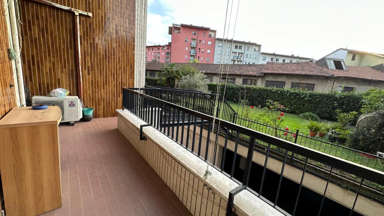 Dehomes - Two Bedrooms, Terrace, Wi-Fi, Tram To Centre & Rho Fiera Mailand Exterior foto